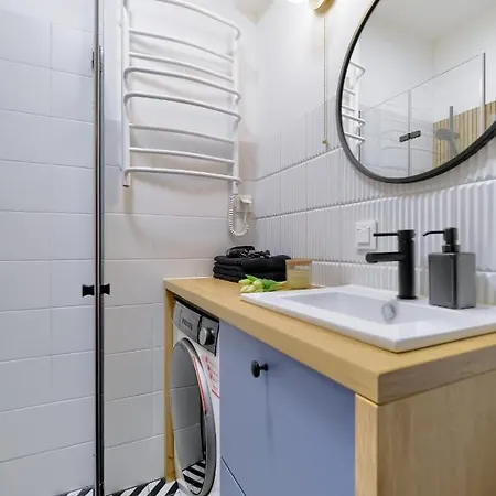 4 Pory Roku- 200m Plaza, Prywatny Parking Appartement Sopot