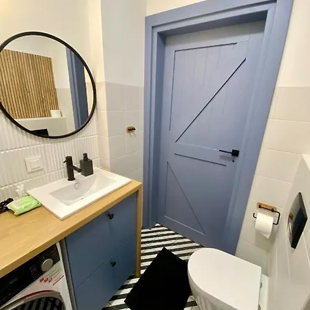 4 Pory Roku- 200m Plaza, Prywatny Parking Apartment Sopot